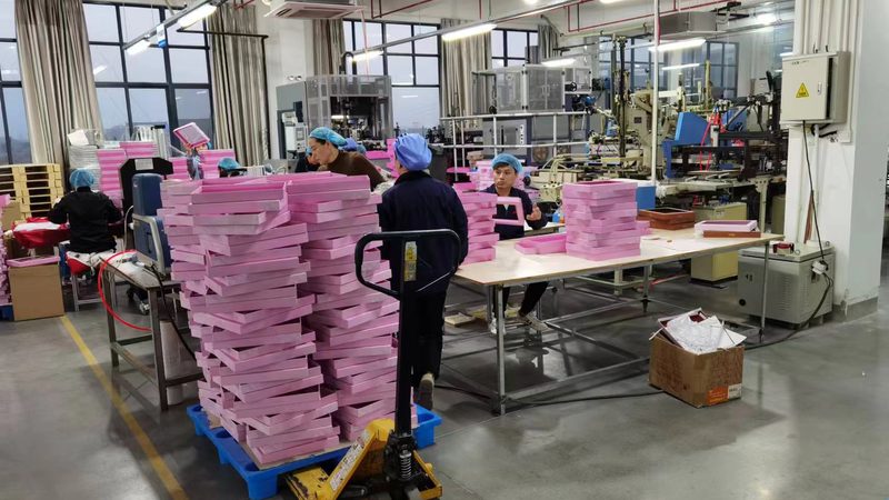 在选购全自动包装机械时，需关注以下关键参数：